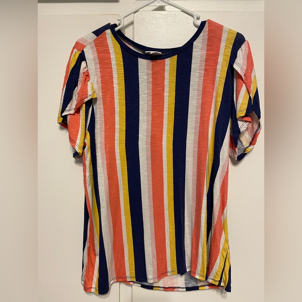 LulaRoe Olive Tulip Sleeve Top, size L